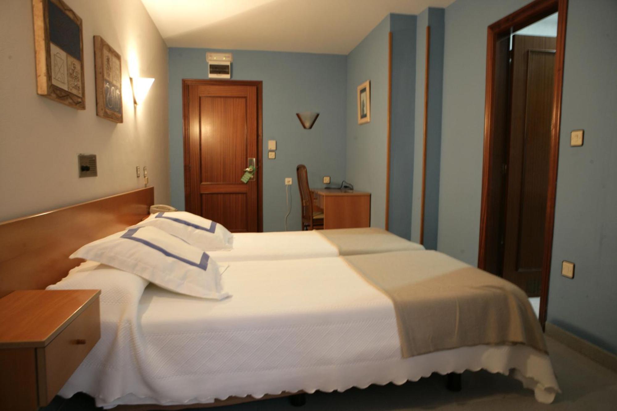 Hotel Azpiazu クディレロ エクステリア 写真